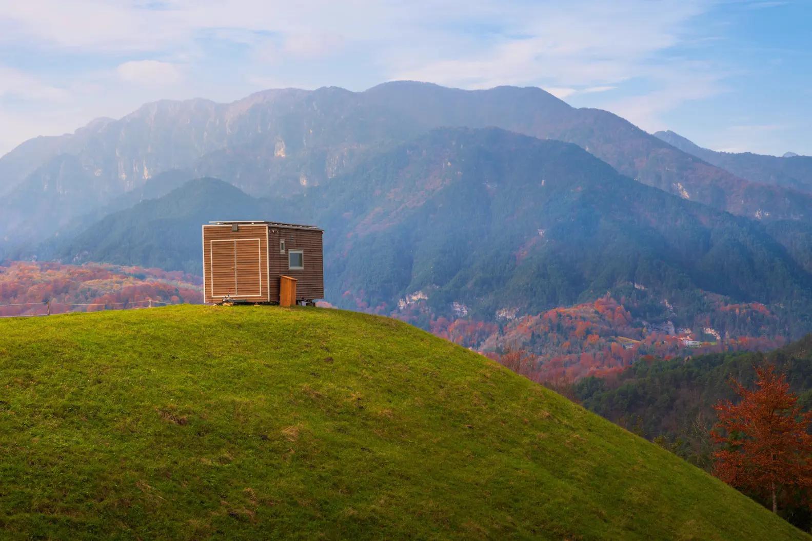 Das Ferienhaus Friland Elodea mit Panoramablick auf das Arzino Tal