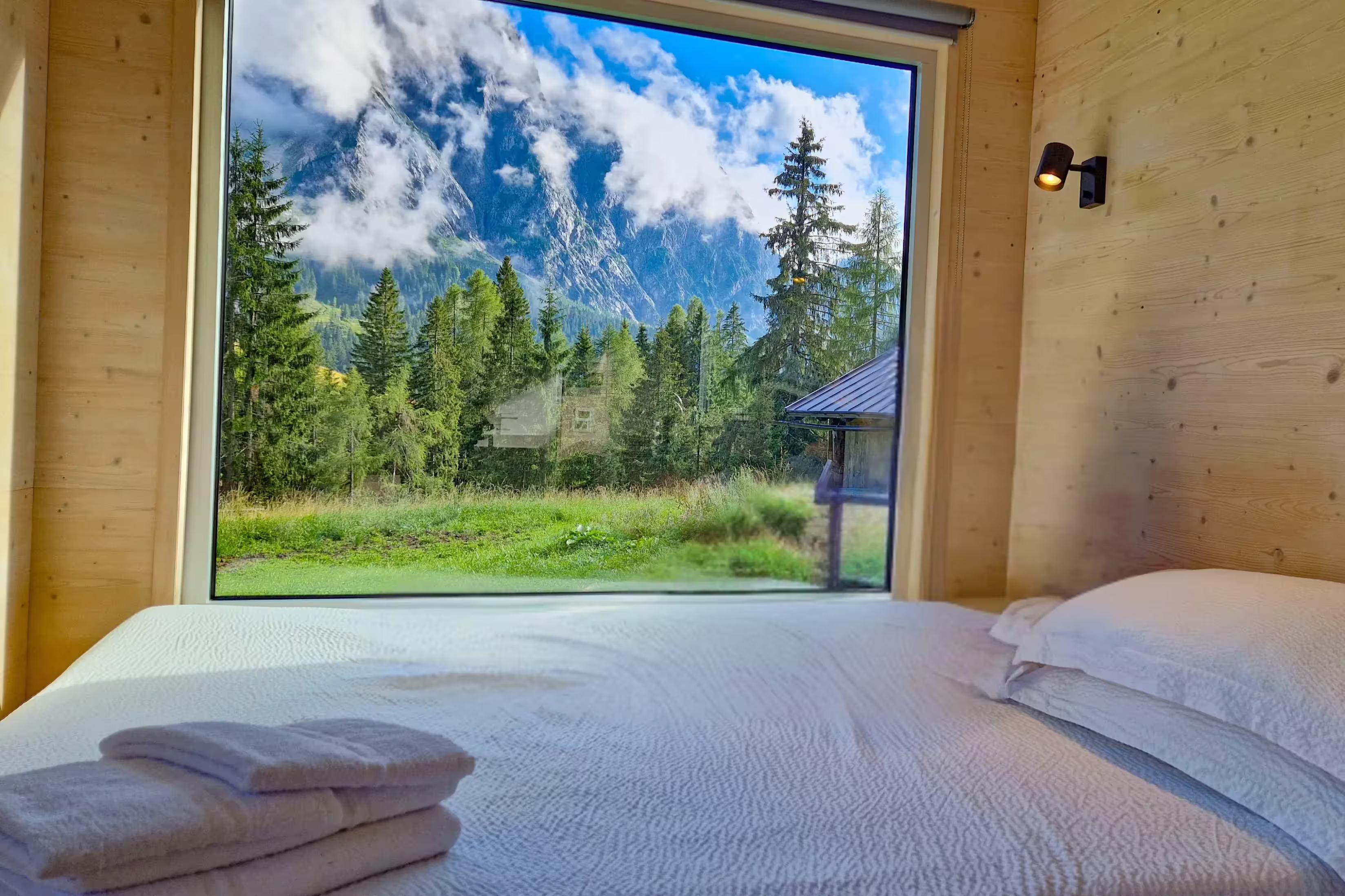Tiny house with panoramic windows for a nature trip in Sappada, dolomites