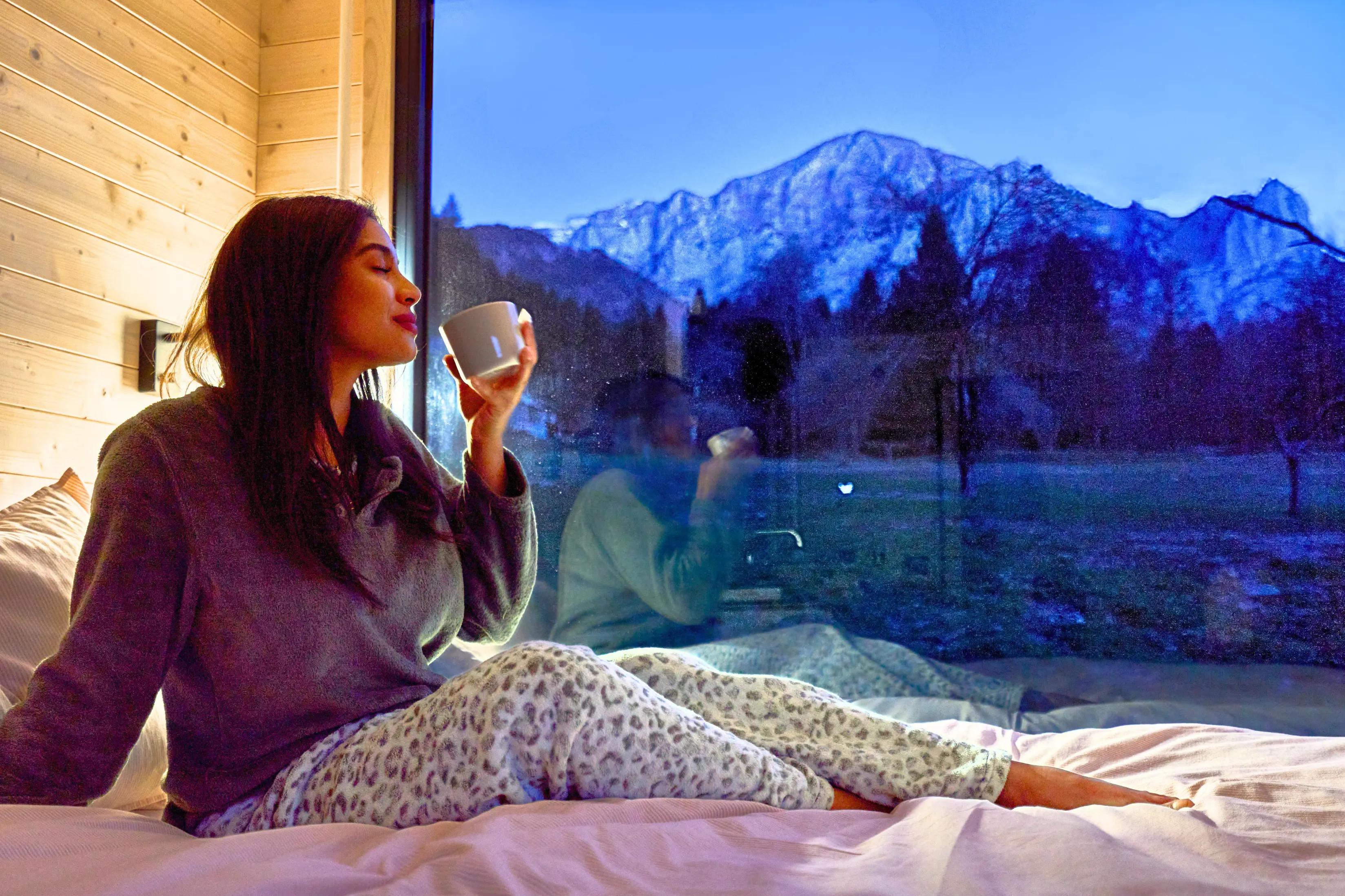 Bett mit Aussicht in einem Tiny House n der Nähe von Cima Moscardo bei Udine