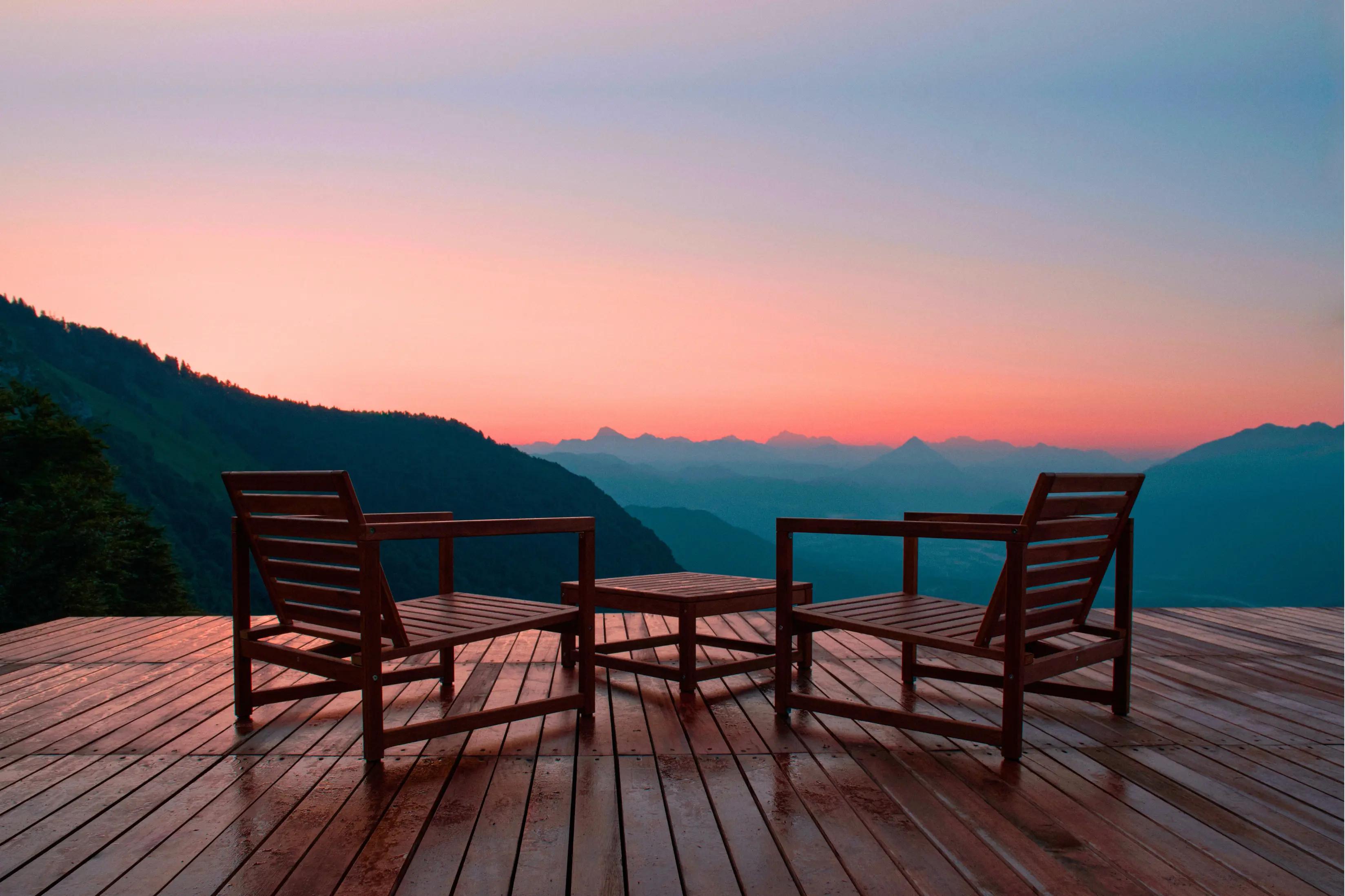 esterno della tiny house sul monte pura